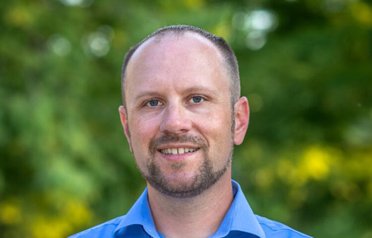 Tony Fouts Headshot